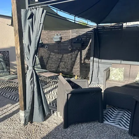 Maison Hébergement de vacances *